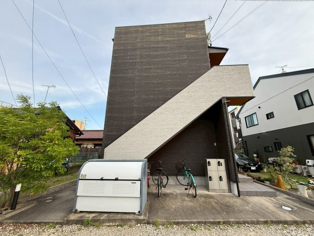 Xevi Flatの外観