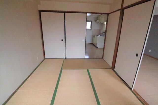 野村マンションの寝室
