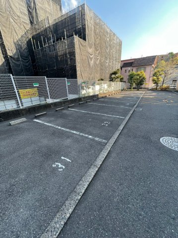 仲介手数料0円！！八事ガーデンヒルズの駐車場