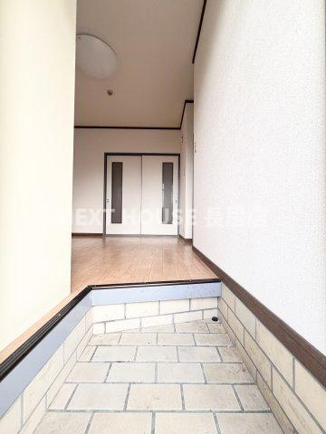 シェモワワンの玄関