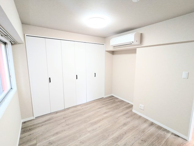 日興パレス秋葉原の洋室