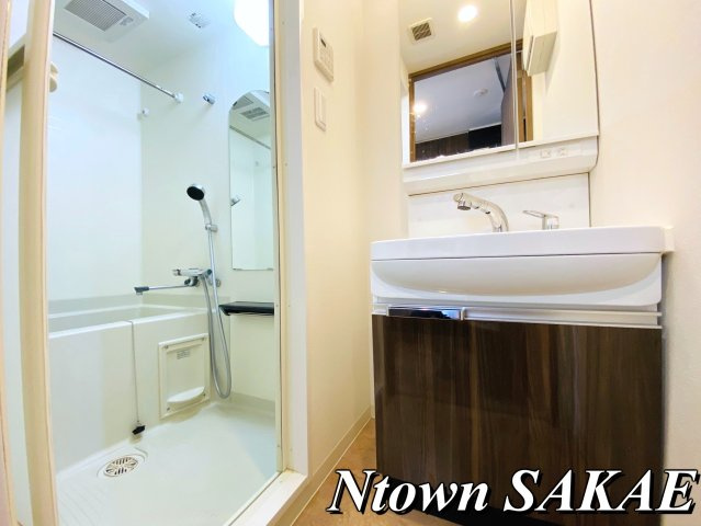 【洗面所】 | プレサンスSAKAEフロント | 使いやすい洗面所です