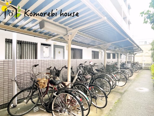 ワコーレ大宮宮原の駐輪場