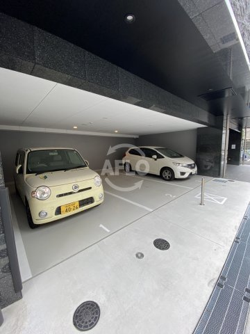 プレサンス福島ミッドエルの駐車場|プレサンス福島ミッドエル　駐車場