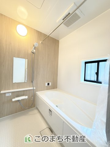 ハートフルタウン宇都宮市泉が丘7丁目2565番の浴室|ゆったりと入れるフルオートバスはお子様との団らんバスタイムが楽しめます♪
足を伸ばしてゆったりくつろげる１坪バスルームです☆