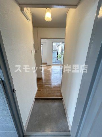 メゾン澤田の玄関