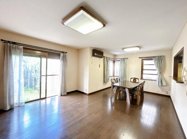 【居間・リビング】 | 石岡市南台1丁目　中古戸建