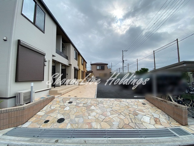 藤沢市石川４丁目のアパートのエントランス