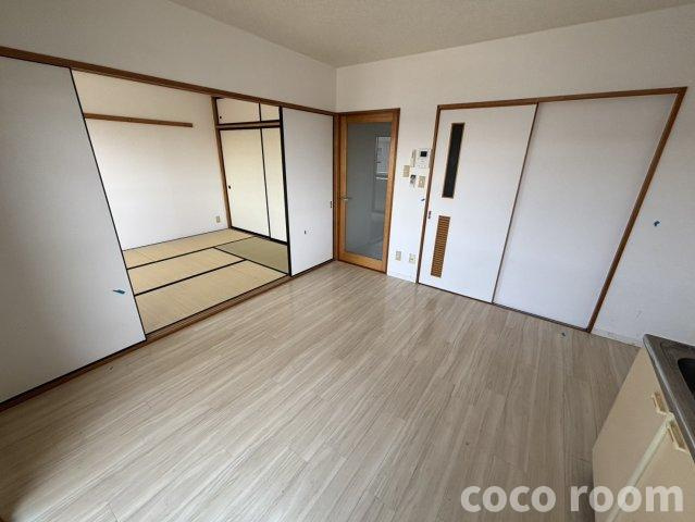 カームヒルズＮの居間・リビング