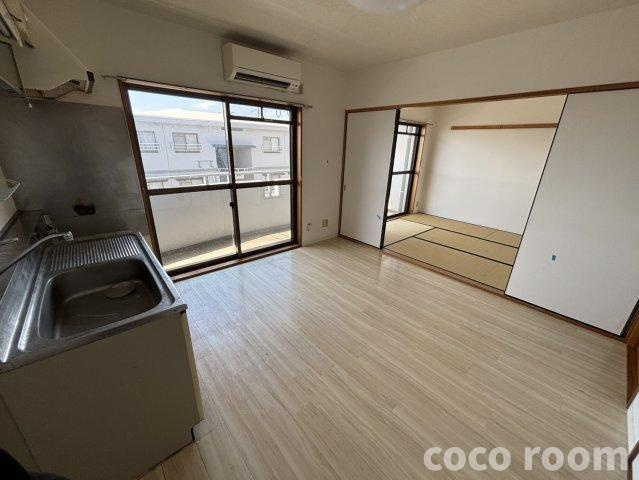 カームヒルズＮの居間・リビング