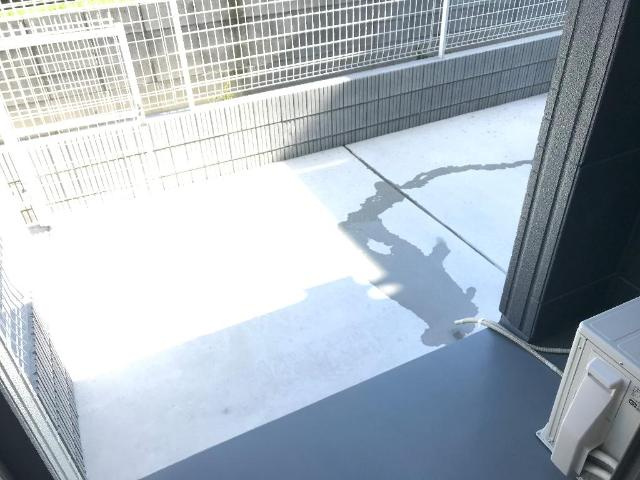 フローラ高野のバルコニー
