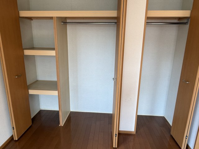フローラ中野の収納