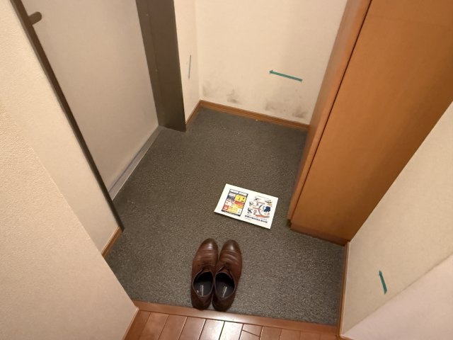 フローラ中野の玄関