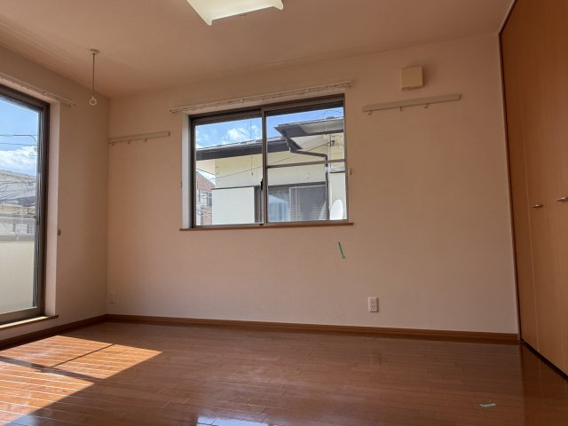 フローラ中野の寝室