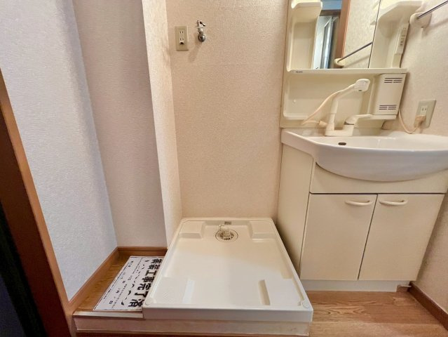 サンモールの洗面所|脱衣スペースもあります