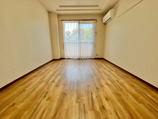 サンモールの居間・リビング|こちらのリビングで趣味の時間をお楽しみください