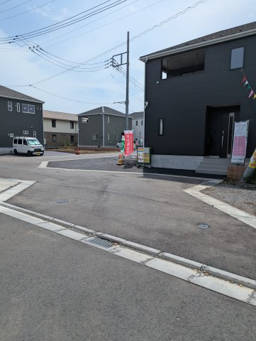 水戸市平須町　第8の前面道路含む現地写真|前面道路含む現地写真です
