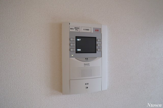 【セキュリティ】 | プレサンス栄ライズ | モニター付きインターホンです