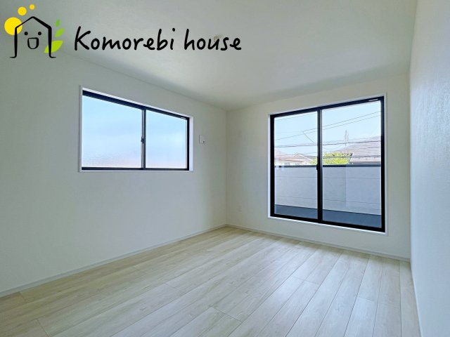 上尾市本町　6期　新築一戸建て　KEIAI GRACE　02の洋室|きれいな洋室です