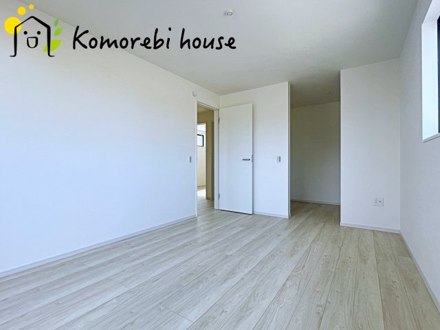上尾市本町　6期　新築一戸建て　KEIAI GRACE　02の洋室|落ち着いた色調の洋室です