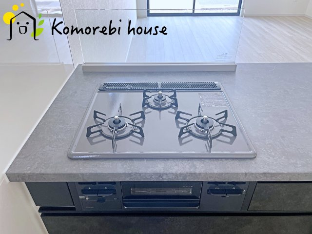 上尾市本町　6期　新築一戸建て　KEIAI GRACE　02のキッチン|お料理しやすいキッチンです