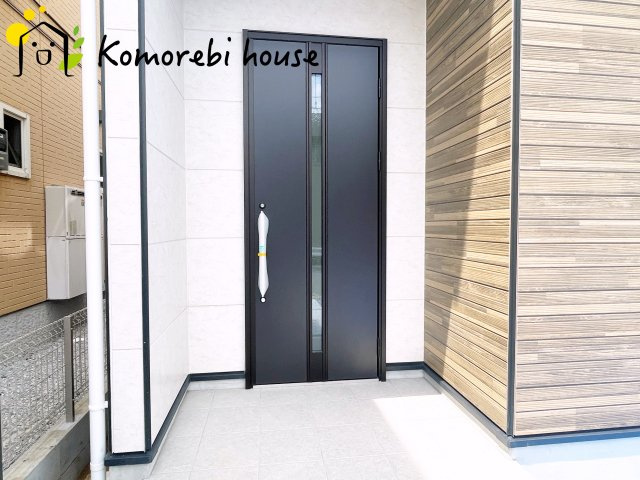 上尾市本町　6期　新築一戸建て　KEIAI GRACE　02の玄関|玄関です