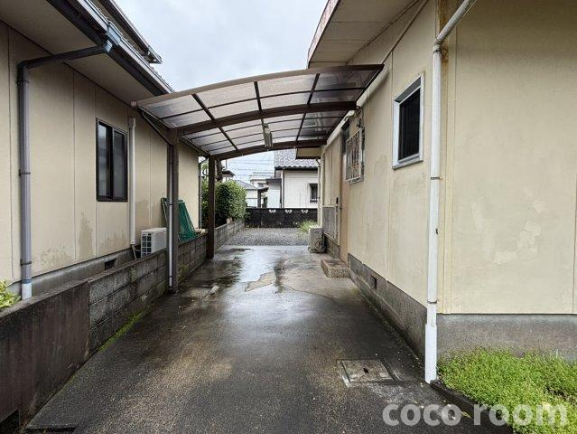 すみれ台平屋貸家の駐車場