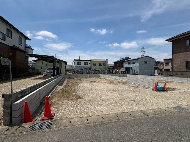 リーブルガーデン　岐阜市高田第５　全２区画分譲の外観|「現地（2026年8月7日）撮影」　
■外観写真　
■ヤマダ不動産　株式会社リライフ　