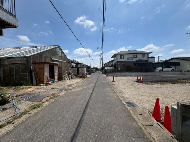 リーブルガーデン　岐阜市高田第５　全２区画分譲の前面道路含む現地写真|「現地（2026年8月7日）撮影」　
■前面道路　
■ヤマダ不動産　株式会社リライフ