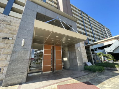 【エントランス】 | アンピール弥生が丘