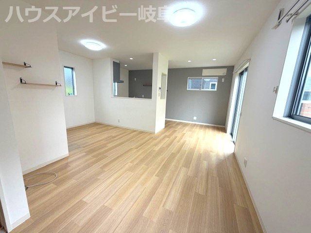 【居間・リビング】の画像