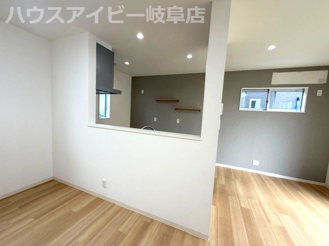 【居間・リビング】の画像