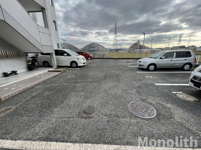 ラ・フォーレ松ノ下の駐車場
