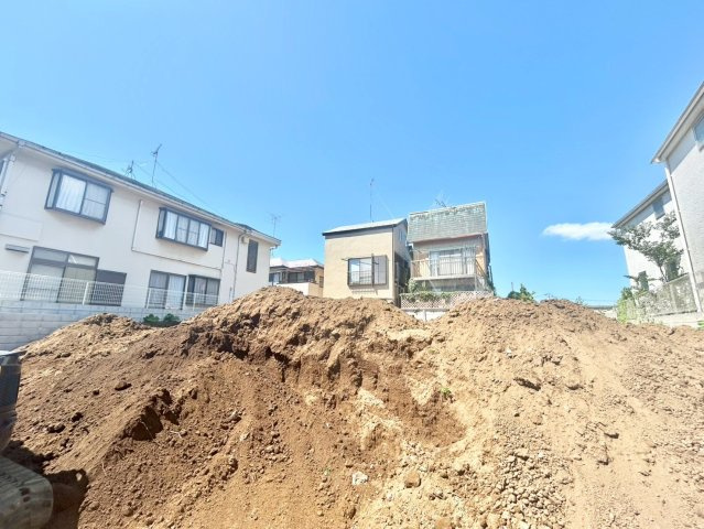 練馬区東大泉7丁目　新築戸建　全3棟の外観|2026.07.10撮影

現地ご見学希望・資料請求などお気軽にお問い合わせ下さい！
03-5990-5201
