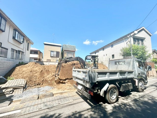 練馬区東大泉7丁目　新築戸建　全3棟の前面道路含む現地写真|2026.07.10撮影

現地ご見学希望・資料請求などお気軽にお問い合わせ下さい！
03-5990-5201