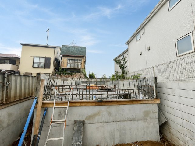 練馬区東大泉7丁目　新築戸建　全3棟の外観|2026.08.03撮影

現地ご見学希望・資料請求などお気軽にお問い合わせ下さい！
03-5990-5201