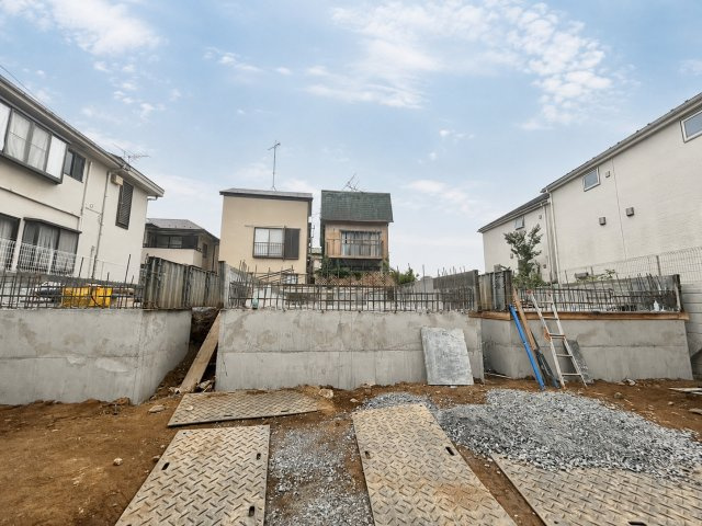 練馬区東大泉7丁目　新築戸建　全3棟の外観|2026.08.03撮影

現地ご見学希望・資料請求などお気軽にお問い合わせ下さい！
03-5990-5201