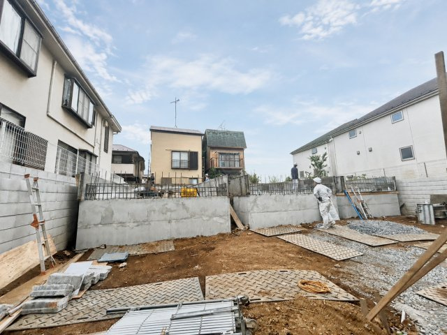 練馬区東大泉7丁目　新築戸建　全3棟の外観|2026.08.03撮影

現地ご見学希望・資料請求などお気軽にお問い合わせ下さい！
03-5990-5201