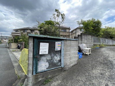 【その他共用部分】 | カミーリア7 | 敷地内ごみ置き場でごみ出しもらくらく～♪忙しい社会人さんや主婦さんにもうってつけ！
