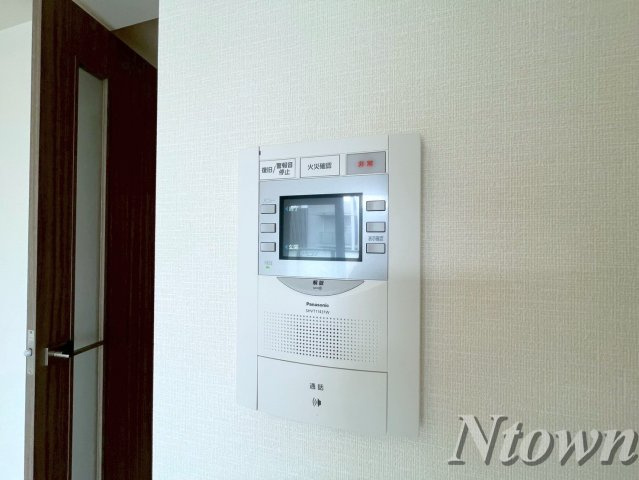 【セキュリティ】 | プレサンスTHE新栄 | モニター付きインターフォンです