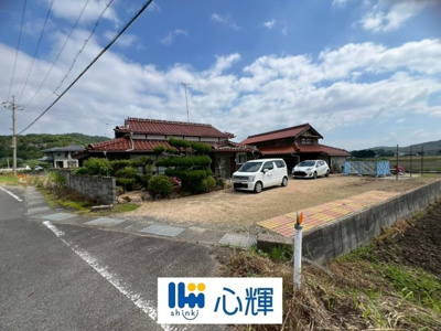 【駐車場】 | 宇部市大字棚井（母屋＋倉庫＋田）／5DK（土地：約690坪） | 駐車スペース：5台以上可能です。