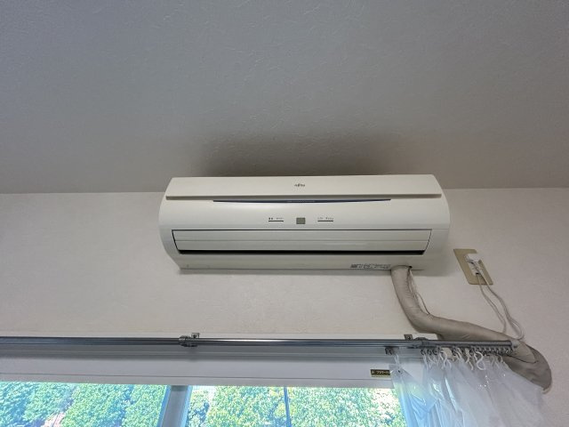 ライオンズマンション筑波学園都市の設備|リビングエアコンは新品取付します　※画像は入替前です