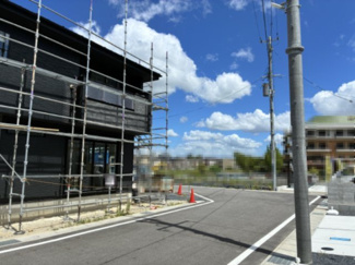 【前面道路含む現地写真】 | 大津市雄琴6丁目12　新築戸建 | 2026年8月撮影、外観