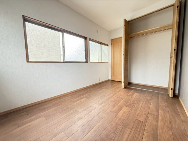 稲葉1丁目　中古戸建の洋室