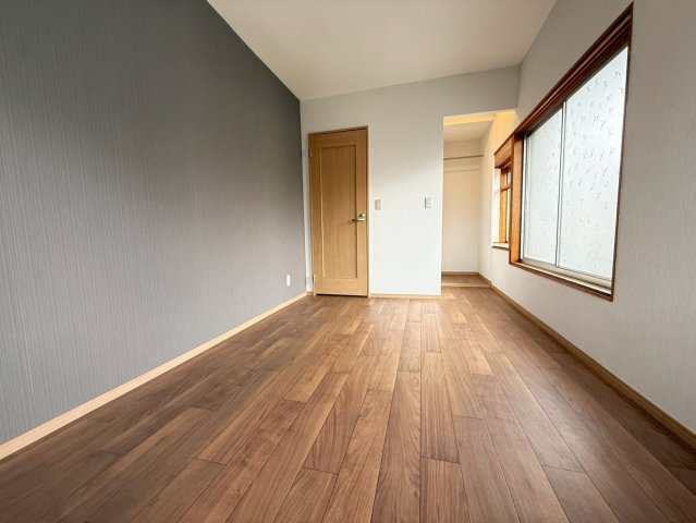 稲葉1丁目　中古戸建の洋室
