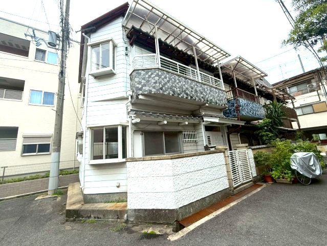 稲葉1丁目　中古戸建の前面道路含む現地写真