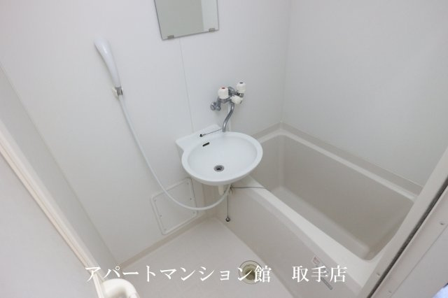 レオパレスルーチェⅢの浴室