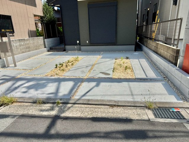 高砂市曽根町・戸建の駐車場