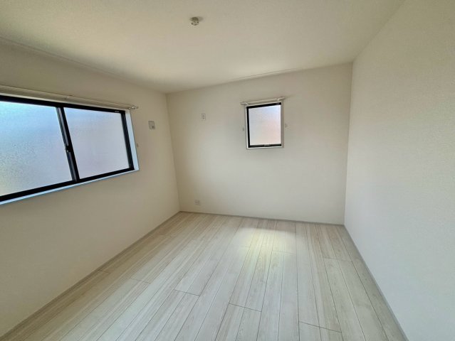 高砂市曽根町・戸建の洋室