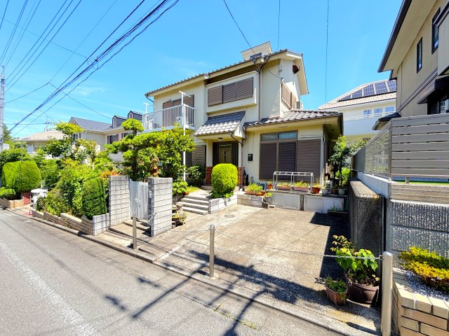 土地面積：189.09㎡　用途地域：第一種低層住宅専用地域
前面道路：公道約6.0M（約13.3M接道）